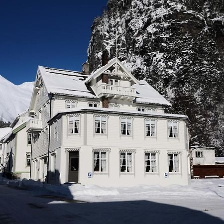 Sylte Hotell, Valldal Luaran gambar