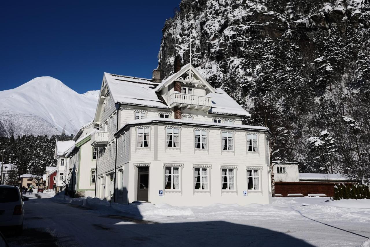 Sylte Hotell, Valldal Luaran gambar