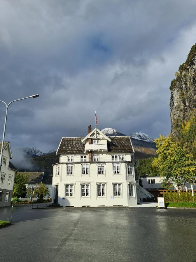 Sylte Hotell, Valldal Luaran gambar
