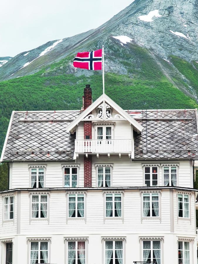 Sylte Hotell, Valldal Luaran gambar